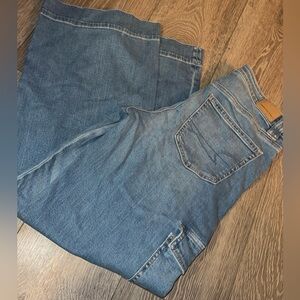 Women’s American eagle jeans